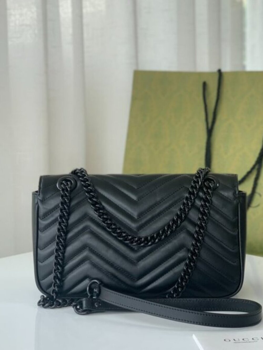 GUCCI Black Leather GG Marmont Shoulder Bag - Picture 3 of 9